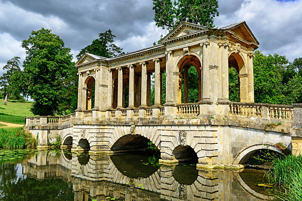 이 palladian 브론 at 스토, 영국 - buckinghamshire 뉴스 사진 이미지