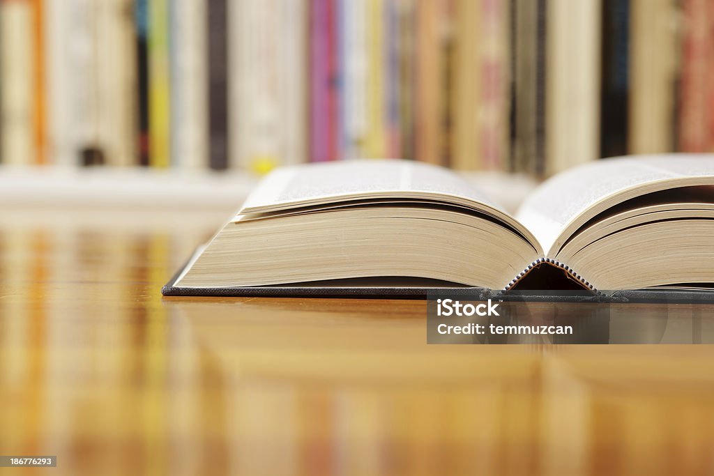Livros - Foto de stock de Aberto royalty-free