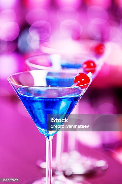 Colección De Cócteles Martini Azul Foto de stock y más banco de imágenes de Azul - Azul, Bar, Bebida