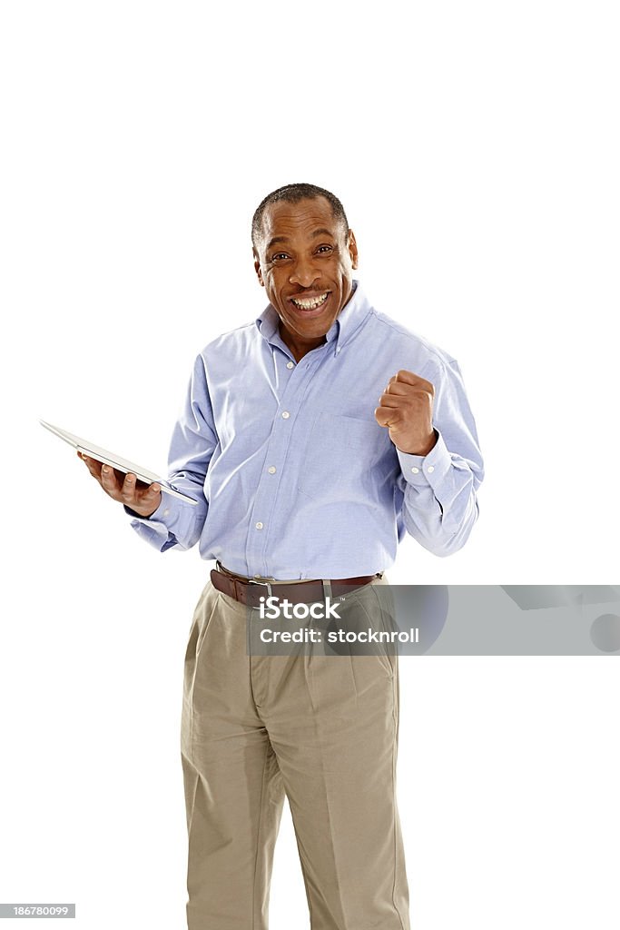 Excitación hombre maduro con tableta digital - Foto de stock de Agarrar libre de derechos