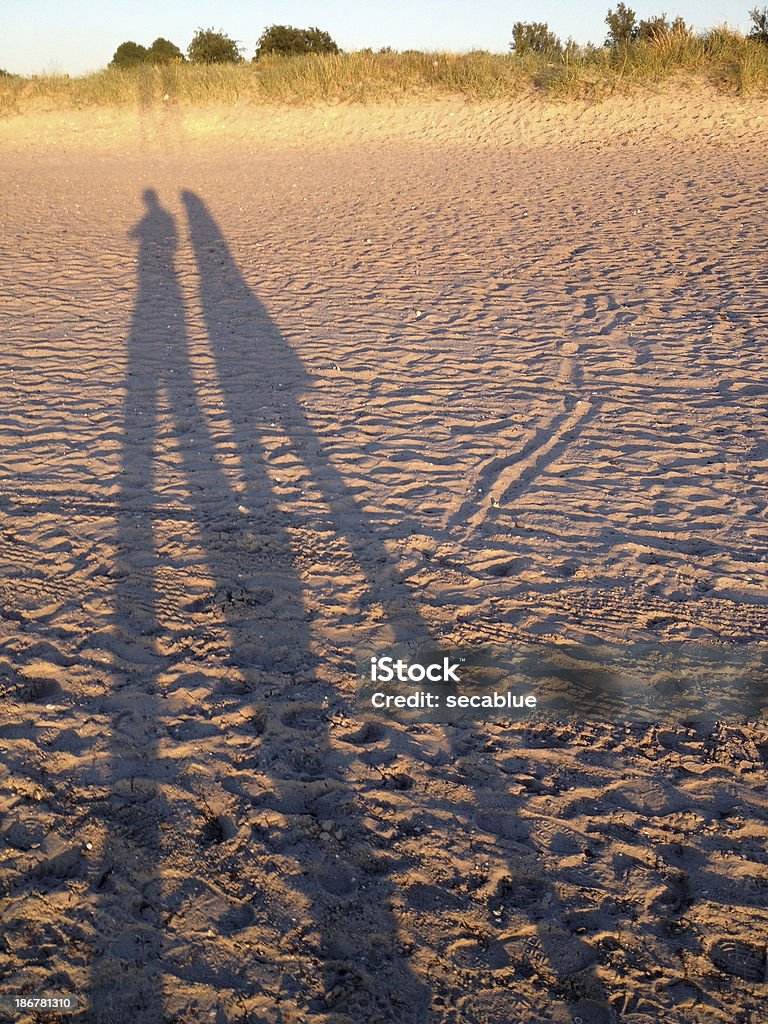 L'ombre sur le sable. - Photo de Abstrait libre de droits