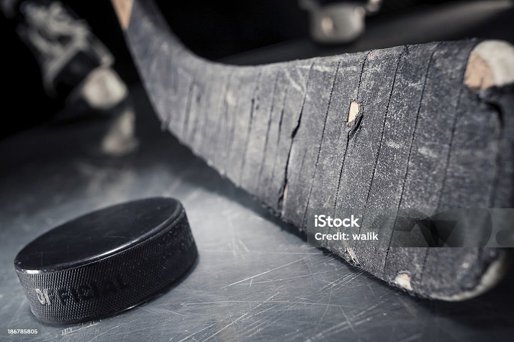 Palo de Hockey & Puck - Foto de stock de Artículos deportivos libre de derechos