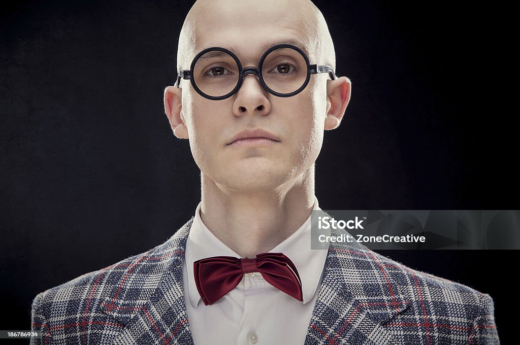 Bald professor com laço e arredondado preto isolado Óculos - Royalty-free 30-34 Anos Foto de stock