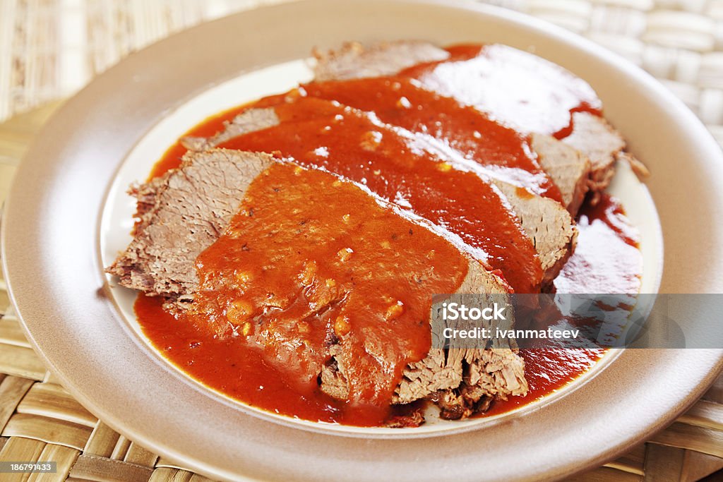 Vitela com molho de tomate - Foto de stock de Carne royalty-free