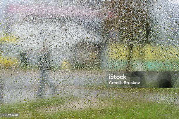 Lluvia Sobre El Vidrio Foto de stock y más banco de imágenes de Abstracto - Abstracto, Aire libre, Clima