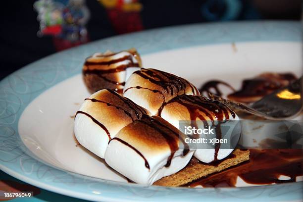 Fancy Restaurant Smores Stock Photo - Download Image Now - Oven, Sandwich, Marshmallow