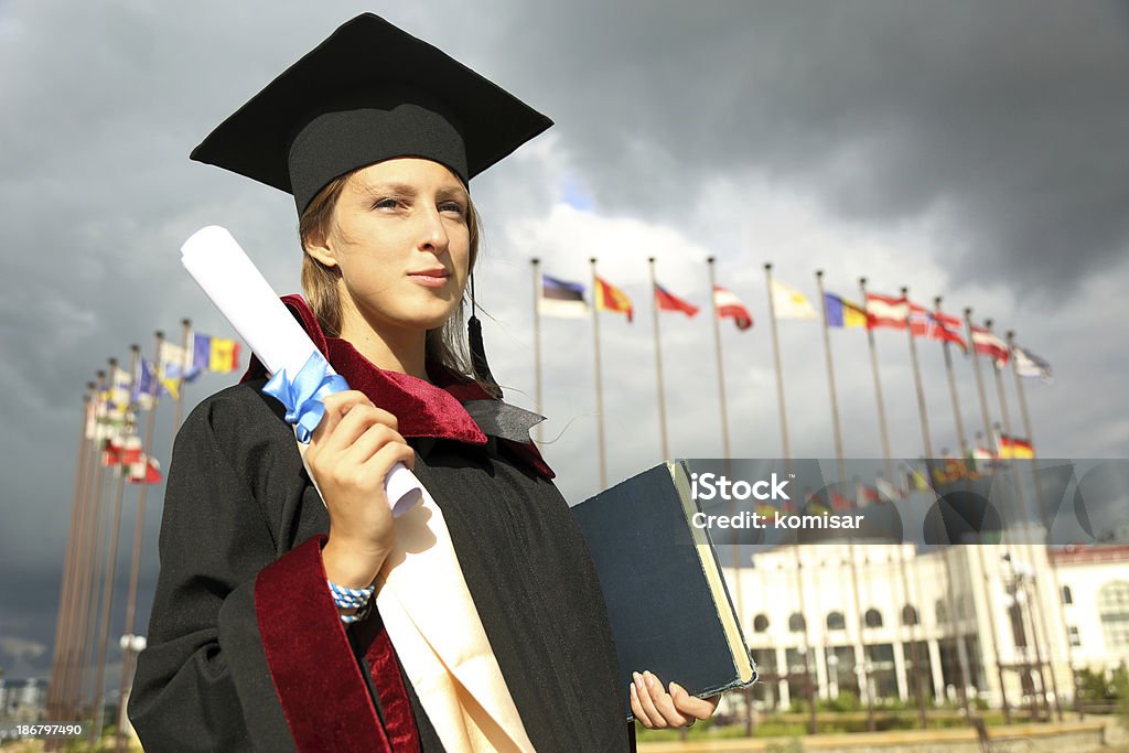 Ella graduado - Foto de stock de 20 a 29 años libre de derechos