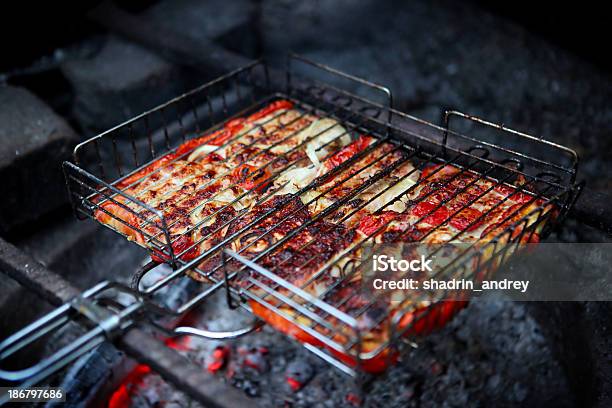 Grill - zdjęcia stockowe i więcej obrazów Barbecue - Barbecue, Bez ludzi, Dzień