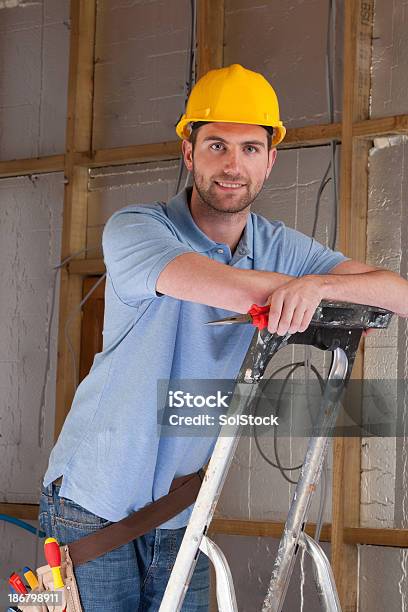 Foto de Eletricista De Trabalho e mais fotos de stock de 20 Anos - 20 Anos, Adulto, Aprimoramento