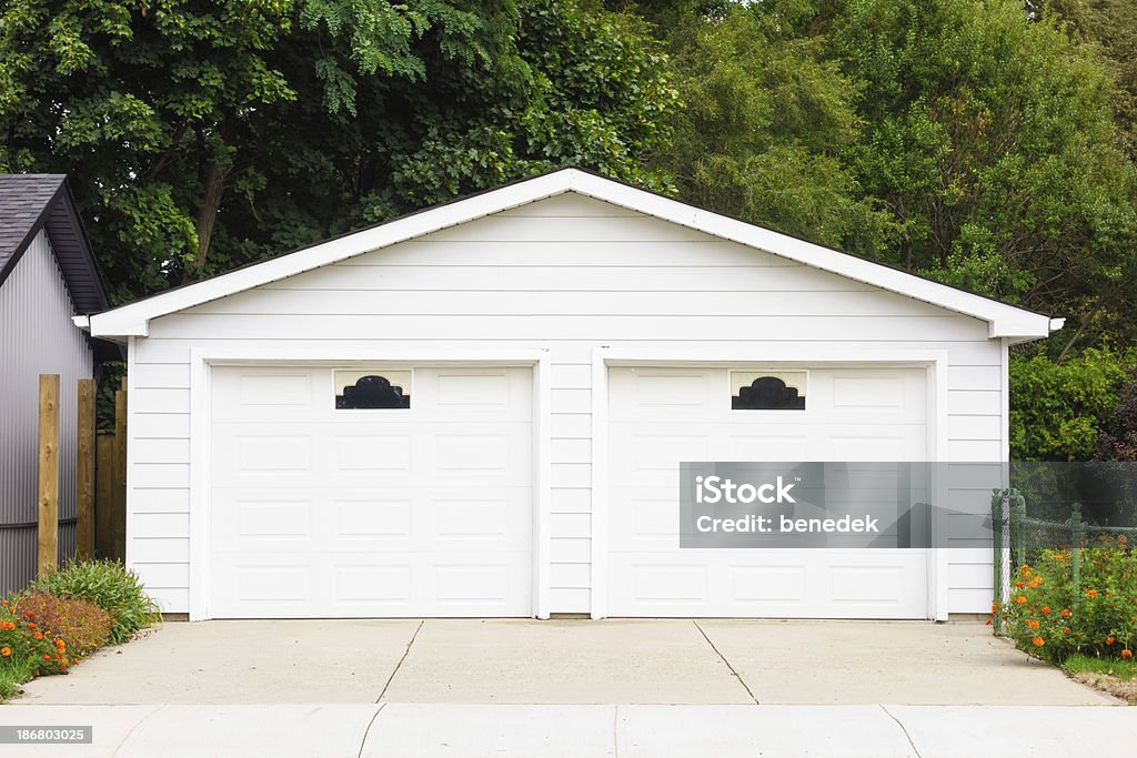 Mittlerweile mit Garage - Lizenzfrei Einfamilienhaus Stock-Foto