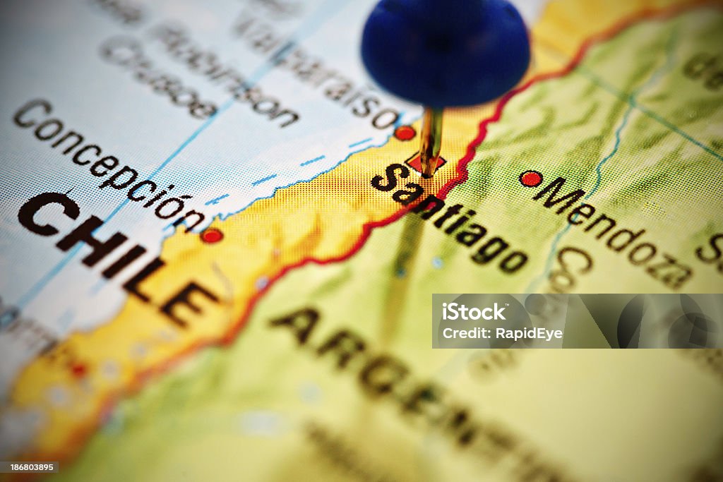 サンティアゴで、チリの首都、の付いたブルーの pushpin マップ - チリ共和国のロイヤリティフリーストックフォト