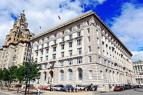 cunard building au pier head à liverpool - cunard building photos et images de collection