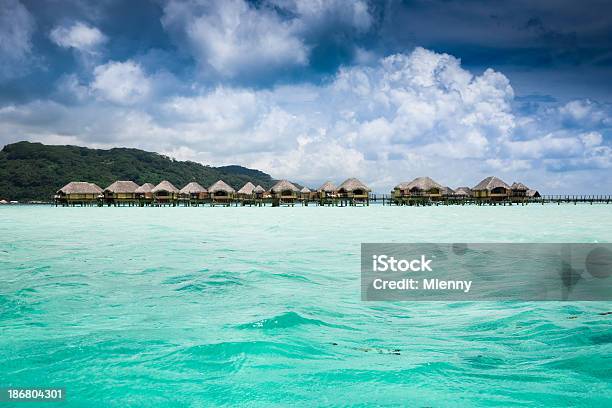 Foto de Bora Bora Resort De Férias Dos Seus Sonhos e mais fotos de stock de Azul - Azul, Azul Turquesa, Beleza