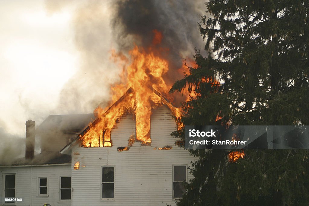 House Fire 1 Beavercreek, Dayton, dans l'Ohio. - Photo de Feu libre de droits