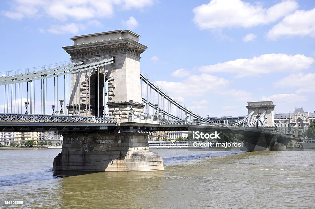 Ponte delle Catene di Budapest, in Ungheria, - Foto stock royalty-free di Acqua