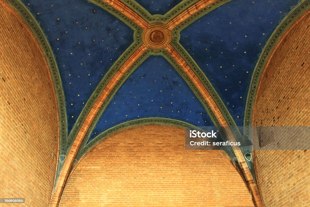 Medieval techo - Foto de stock de Arco - Característica arquitectónica libre de derechos