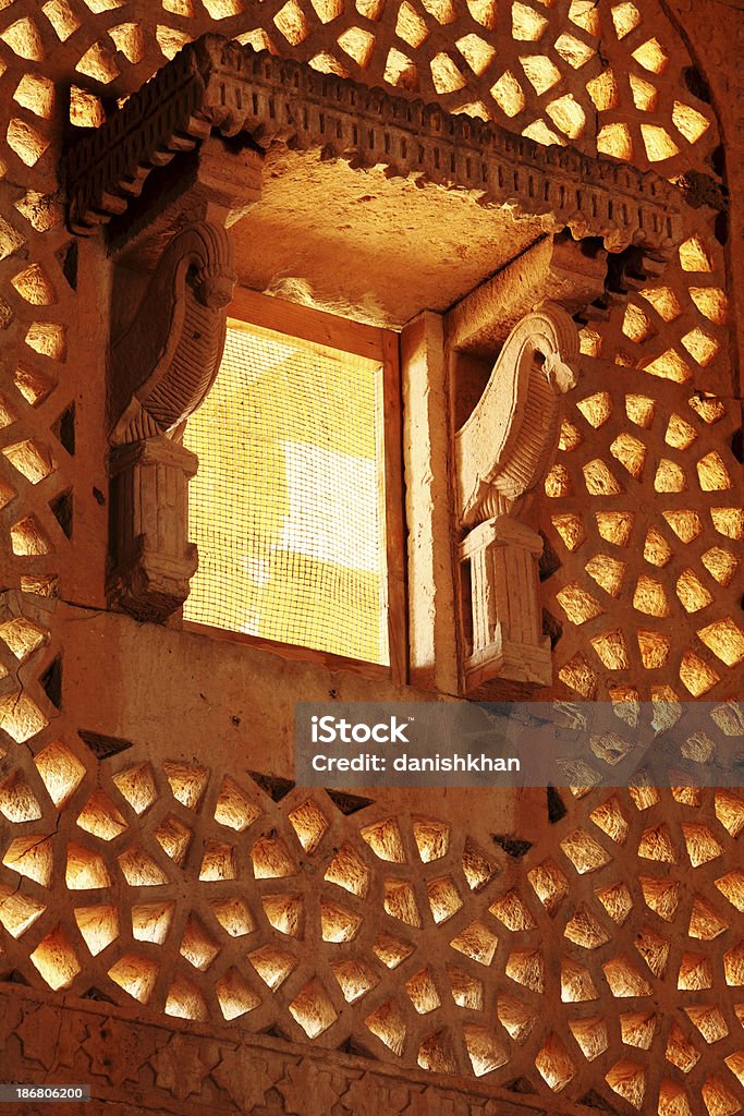 Jharoka em Makli Necrópole - Royalty-free Arco - Caraterística arquitetural Foto de stock