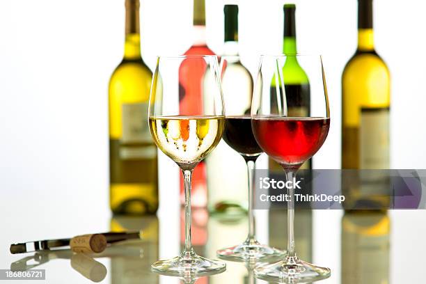 Farben Von Wein Stockfoto und mehr Bilder von Alkoholisches Getränk - Alkoholisches Getränk, Blumenbouqet, Eleganz