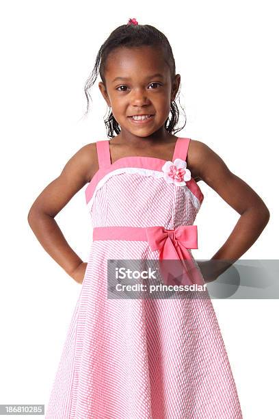Glückliches Kleines Mädchen Stockfoto und mehr Bilder von 4-5 Jahre - 4-5 Jahre, Afrikanischer Abstammung, Blick in die Kamera