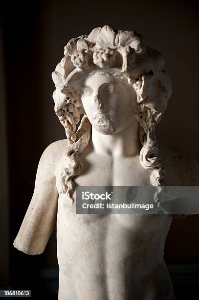 Grecki Statue - zdjęcia stockowe i więcej obrazów Antyczny - Antyczny, Apollo, Bóg grecki