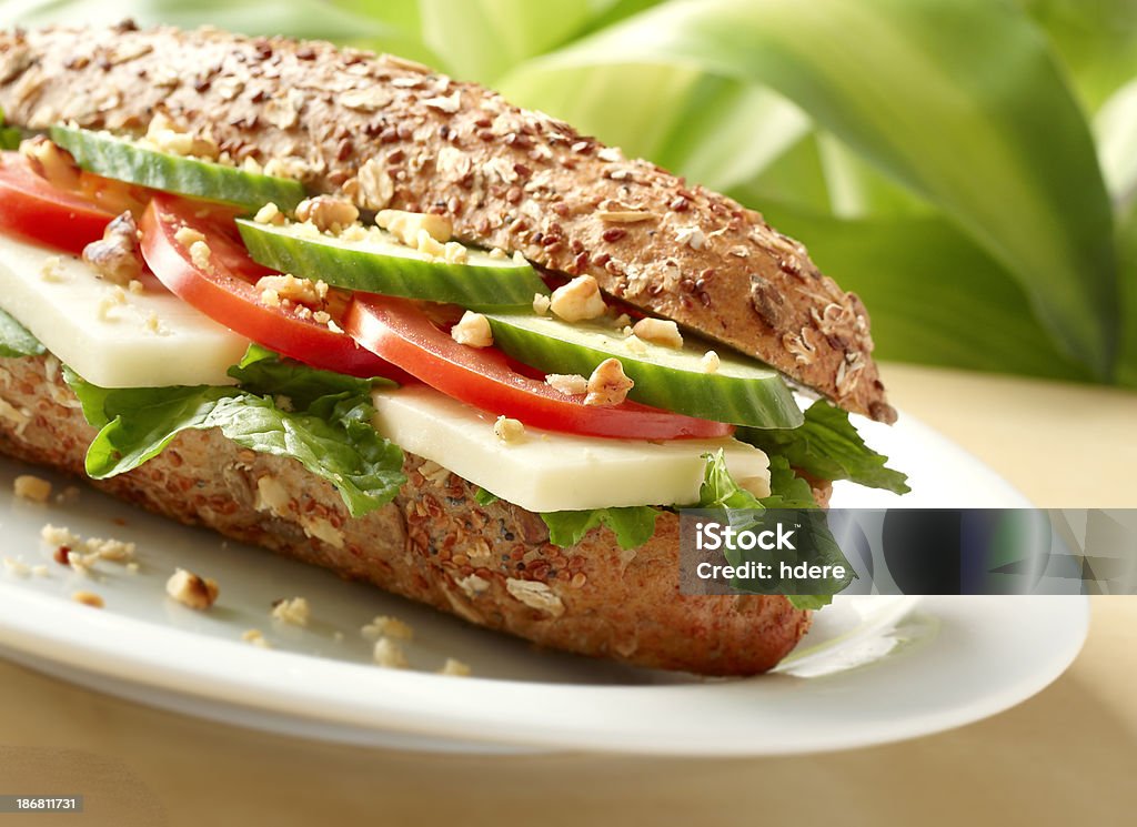 Sándwich de queso y tomate - Foto de stock de Alimento libre de derechos