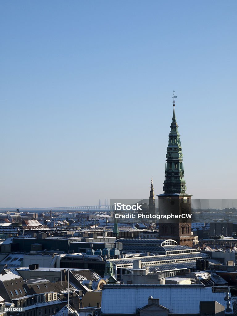 Horizon de Copenhague grâce à la Suède dans l'arrière-plan - Photo de Bâtiment vu de l'extérieur libre de droits