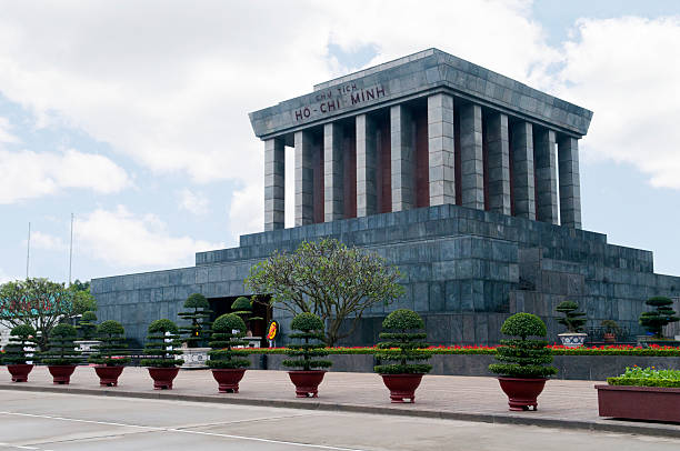 istock Outside the Ho Chi Minh Mausoleum 186812647