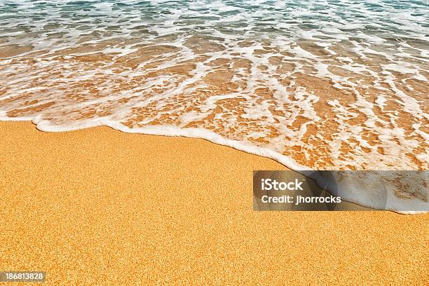 Sabbia E Mare - Fotografie stock e altre immagini di Acqua - Acqua, Ambientazione esterna, Ambientazione tranquilla