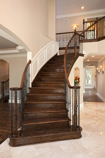 istock Elegant staircase in an upscale home. 186813950