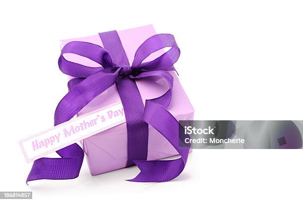 Фиолетовый Подарочная Коробка С Карты День Матери — стоковые фотографии и другие картинки День матери - День матери, Фиолетовый, Без людей