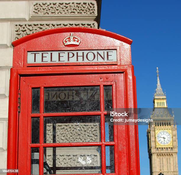 Foto de Cabine Telefônica Em Londres Com O Big Ben Ao Fundo e mais fotos de stock de Antigo