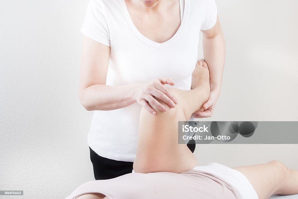 Physiotherapy de cadera - Foto de stock de Articulación libre de derechos