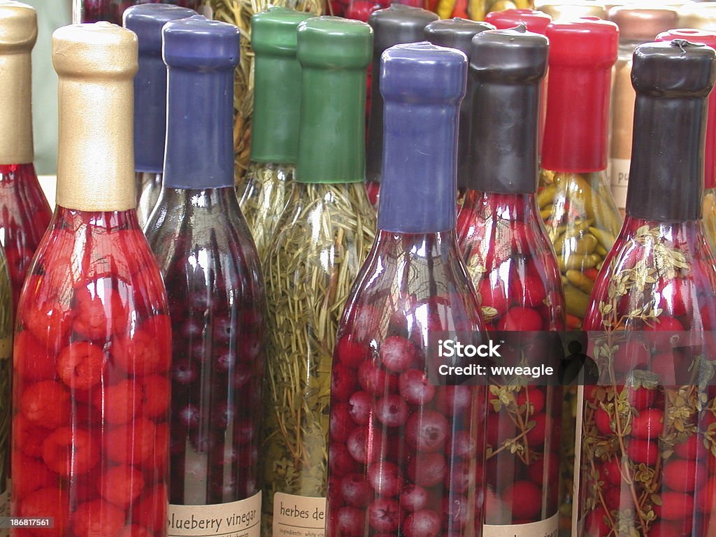 Botellas de Color - Foto de stock de Vinagre libre de derechos