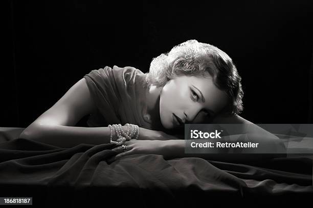 Film Noir Stylediva - 女性のストックフォトや画像を多数ご用意 - 女性, 女性一人, 1950～1959年