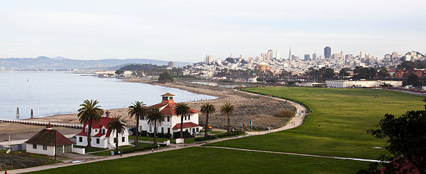 crissy 필드 및 브룩할로우 샌프란시시코 - alcatraz island tourism san francisco bay area san francisco county 뉴스 사진 이미지