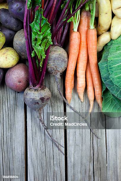 Verdure Biologiche - Fotografie stock e altre immagini di Alimentazione sana - Alimentazione sana, Alimento di base, Barbabietola