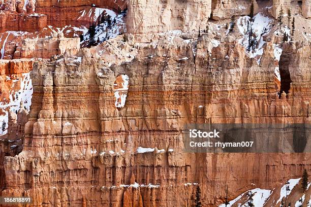 Park Narodowy Bryce Canyon W Zimie - zdjęcia stockowe i więcej obrazów Bajeczne kominy i iglice skalne - Bajeczne kominy i iglice skalne, Bez ludzi, Bóg