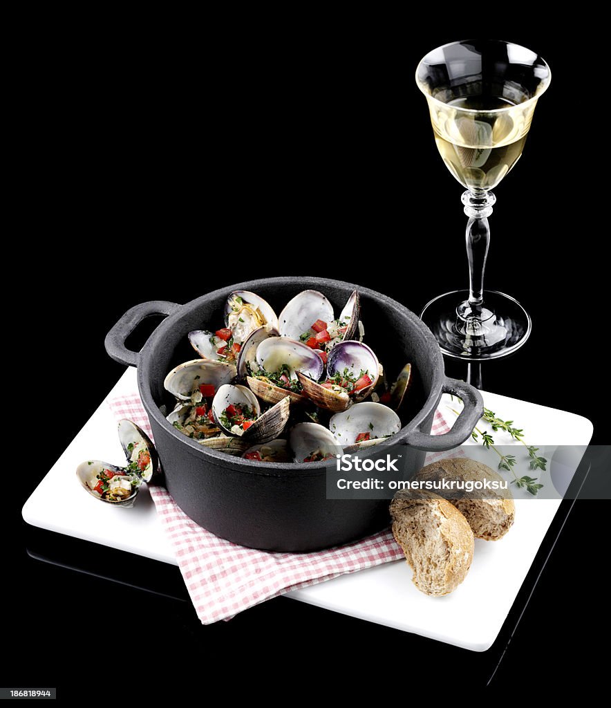 Moule repas - Photo de Ail - Légume à bulbe libre de droits