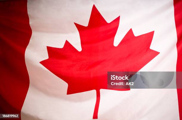 Kanadische Flagge Stockfoto und mehr Bilder von Ahornblatt - Ahornblatt, Flagge, Fotografie