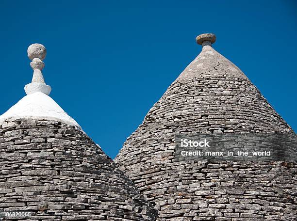 Dach Trulli W Alberobello Włochy - zdjęcia stockowe i więcej obrazów Alberobello - Alberobello, Apulia, Architektura