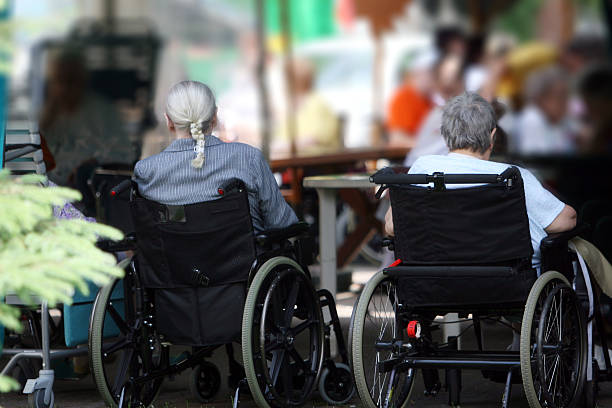 istock On the nursing home terrace 186821319