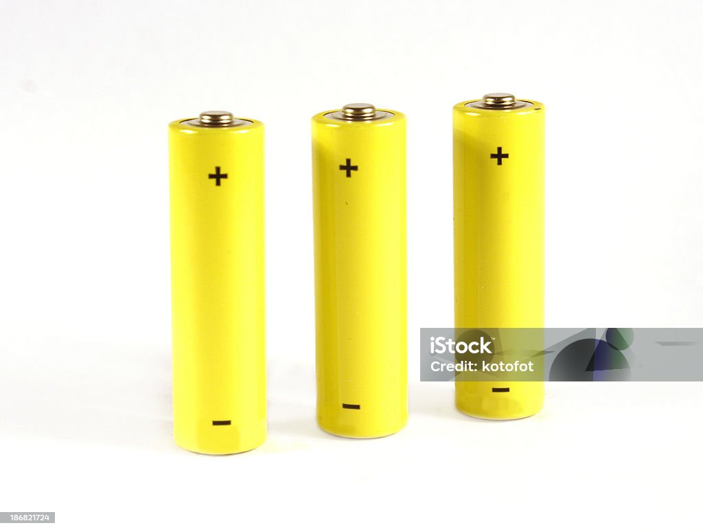 Três baterias AA - Foto de stock de Pilha - Fornecimento de Energia royalty-free