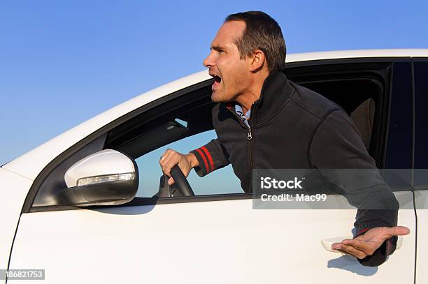 Angry Controlador - Fotografias de stock e mais imagens de 30-39 Anos - 30-39 Anos, Adulto, Adulto de idade mediana