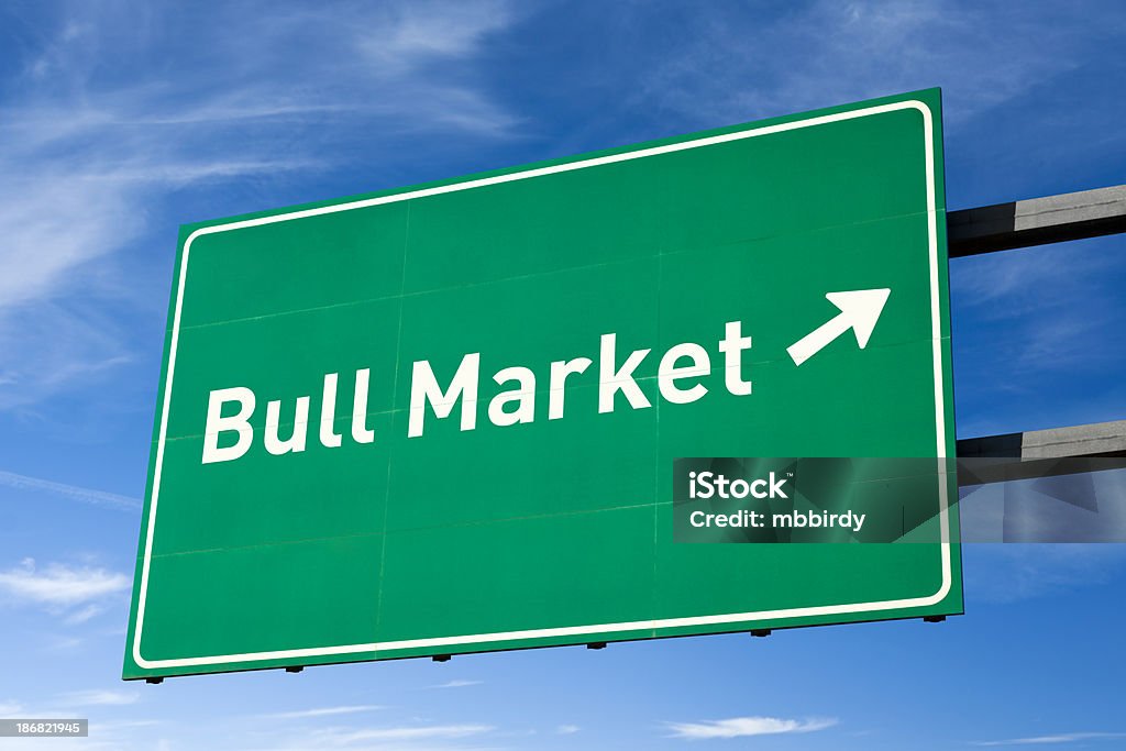 Highway Indicatore di direzione per Bull market - Foto stock royalty-free di Exit - Segnale inglese