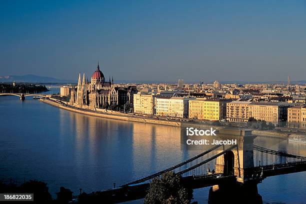 Budapeszt - zdjęcia stockowe i więcej obrazów Budapeszt - Budapeszt, Budynek parlamentu, Europa - Lokalizacja geograficzna