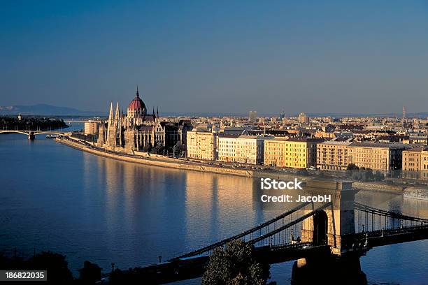 Budapeste - Fotografias de stock e mais imagens de Budapeste - Budapeste, Capitais internacionais, Cidade