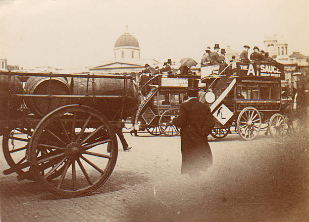 istock Victorian London Street Scene 186822176