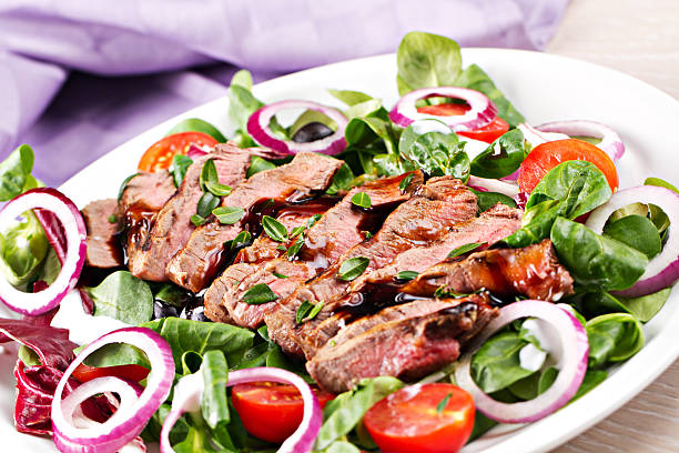 istock Fillet of beef with salad 186822844