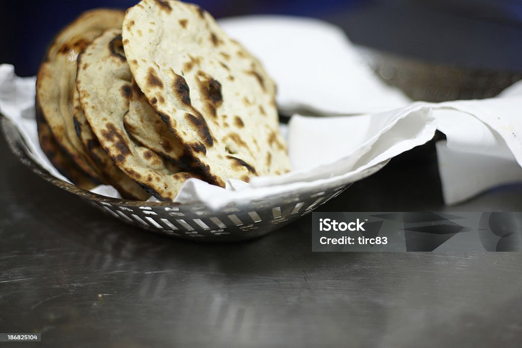 Recém-cozinhados roti Pão da Travessa de servir - Royalty-free Alimentação Saudável Foto de stock