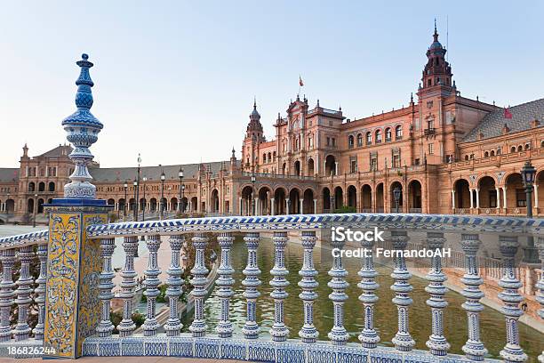 Foto de Plaza De España De Sevilha e mais fotos de stock de Andaluzia - Andaluzia, Arco - Característica arquitetônica, Arquitetura